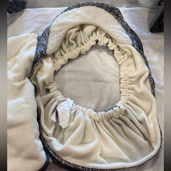 Skip hop Stroll & Go Car Seat Cover - Gray Feather - Picture 4 of 7